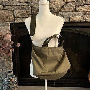 👜📱💻 Canvelle olive green Tote Bag💻📱👜